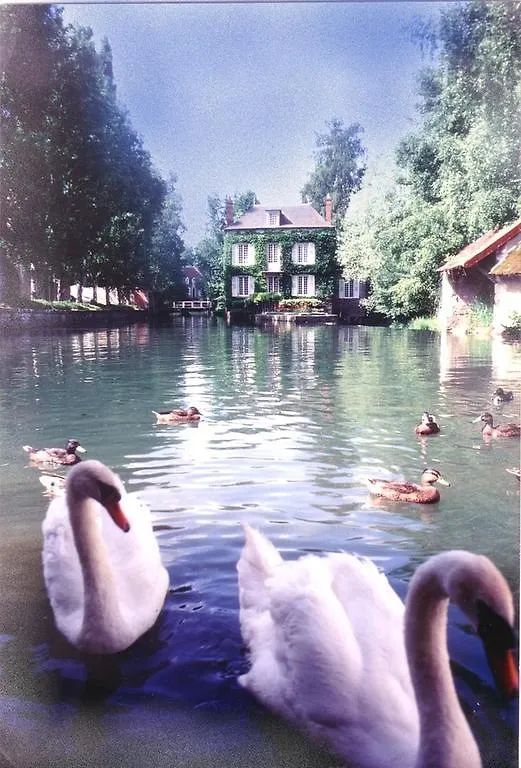 **  Le Grand Monarque - Donzy Otel Fransa
